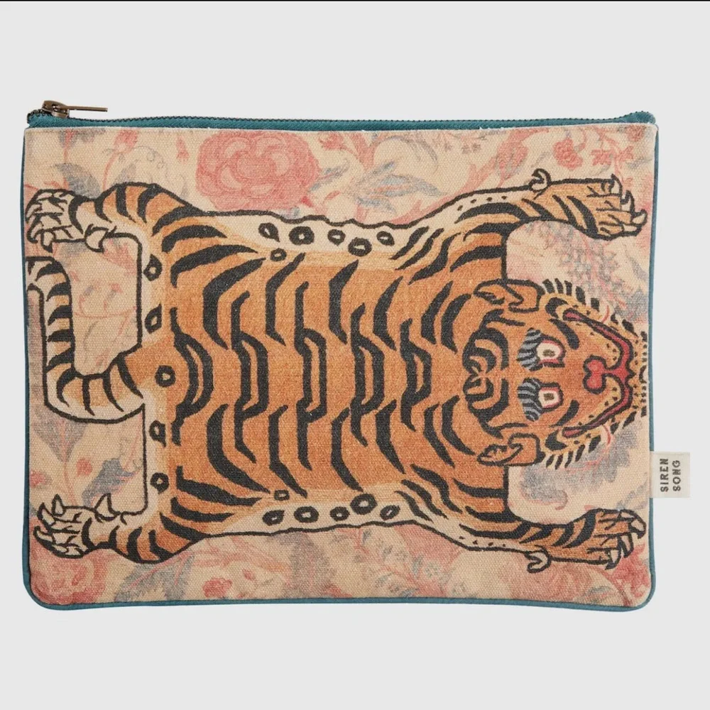 TIGER Vintage Inspired Cotton Floral Print Zip Pouch Clutch NWT